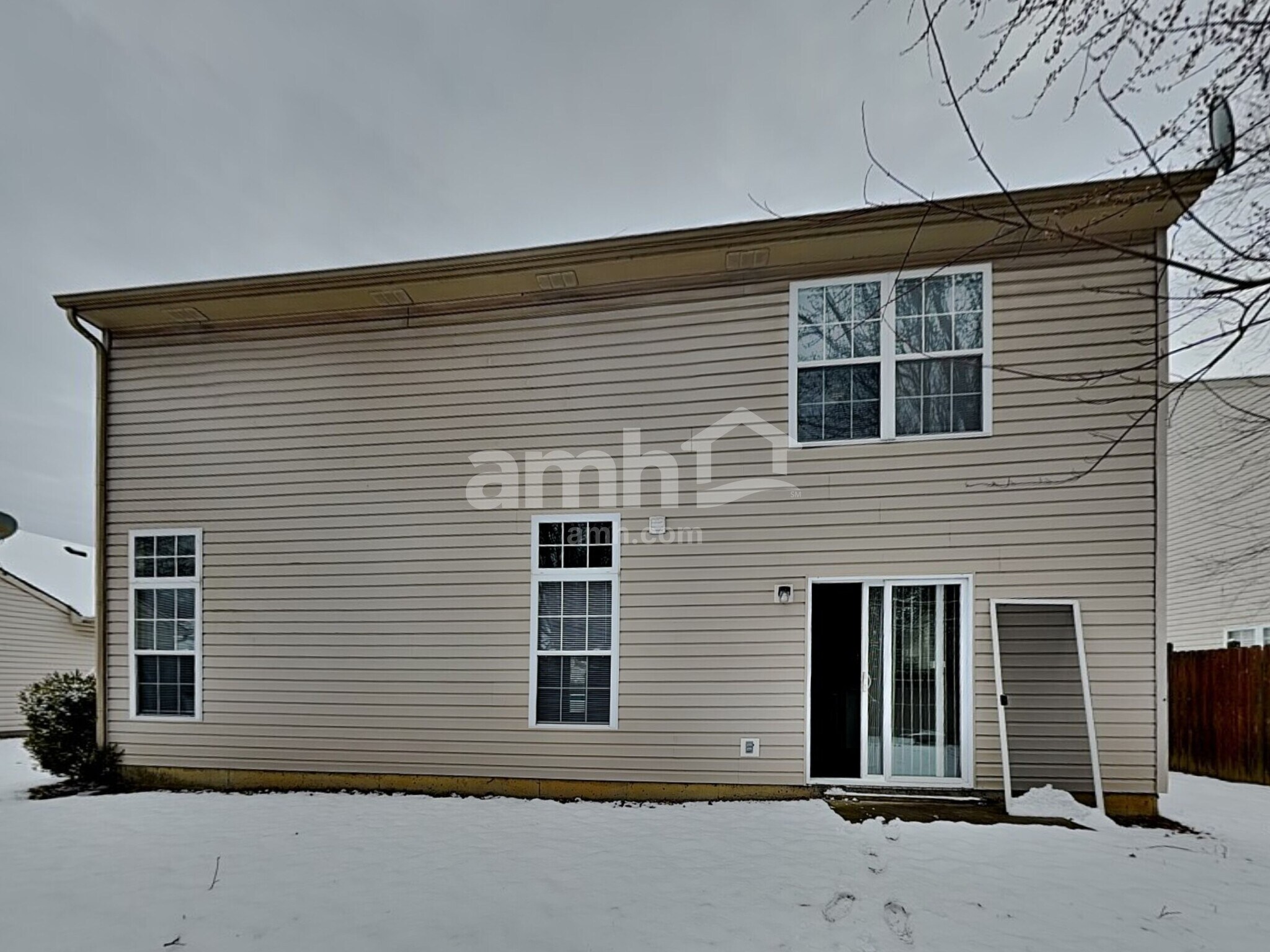 Building Photo - 12132 Roundtree Rd