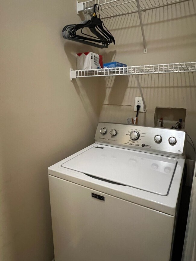 Building Photo - Upgraded First Floor Condo - Estate at Wes...