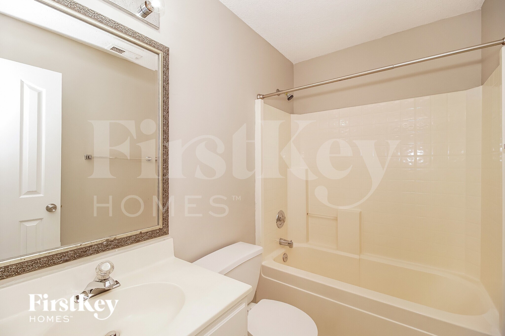 Building Photo - 12301 Carolina Crossing Dr