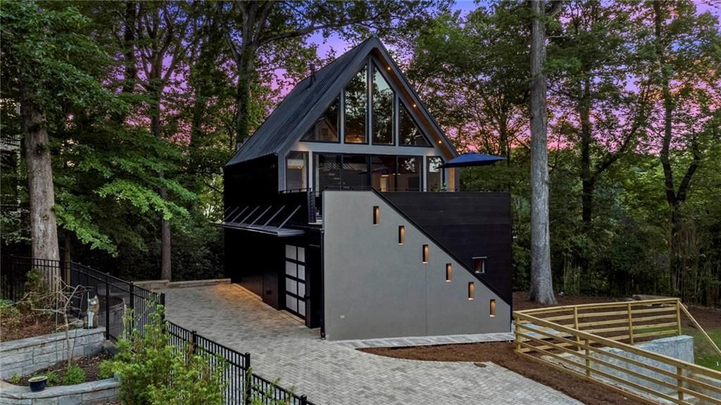 Building Photo - 1033 Reeder Cir NE