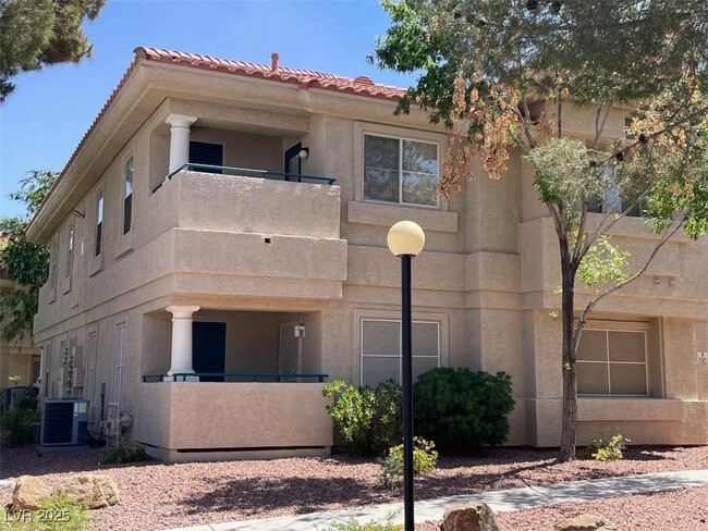 Primary Photo - 1529 Dallas Terrace