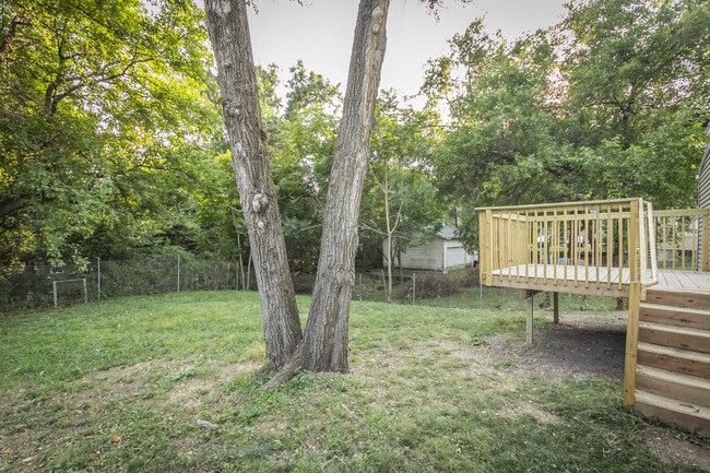 Building Photo - Adorable 2 Bedroom 1 Bath Home