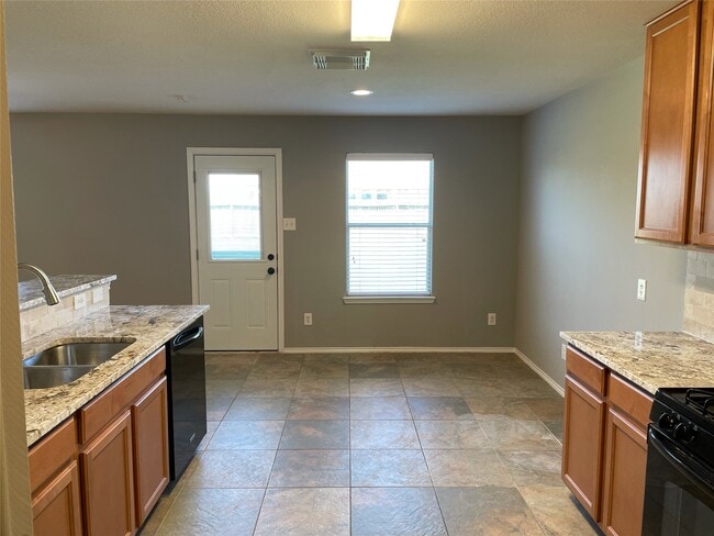 Building Photo - 9331 Norwood Trails Dr