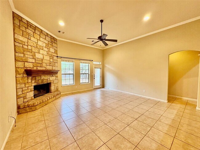 Building Photo - 15210 Falcon Dr