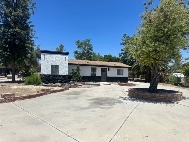 Building Photo - 28300 Alessandro Blvd