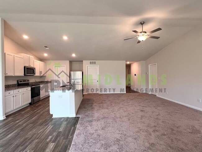 Building Photo - 645 Wild Tulip Ct