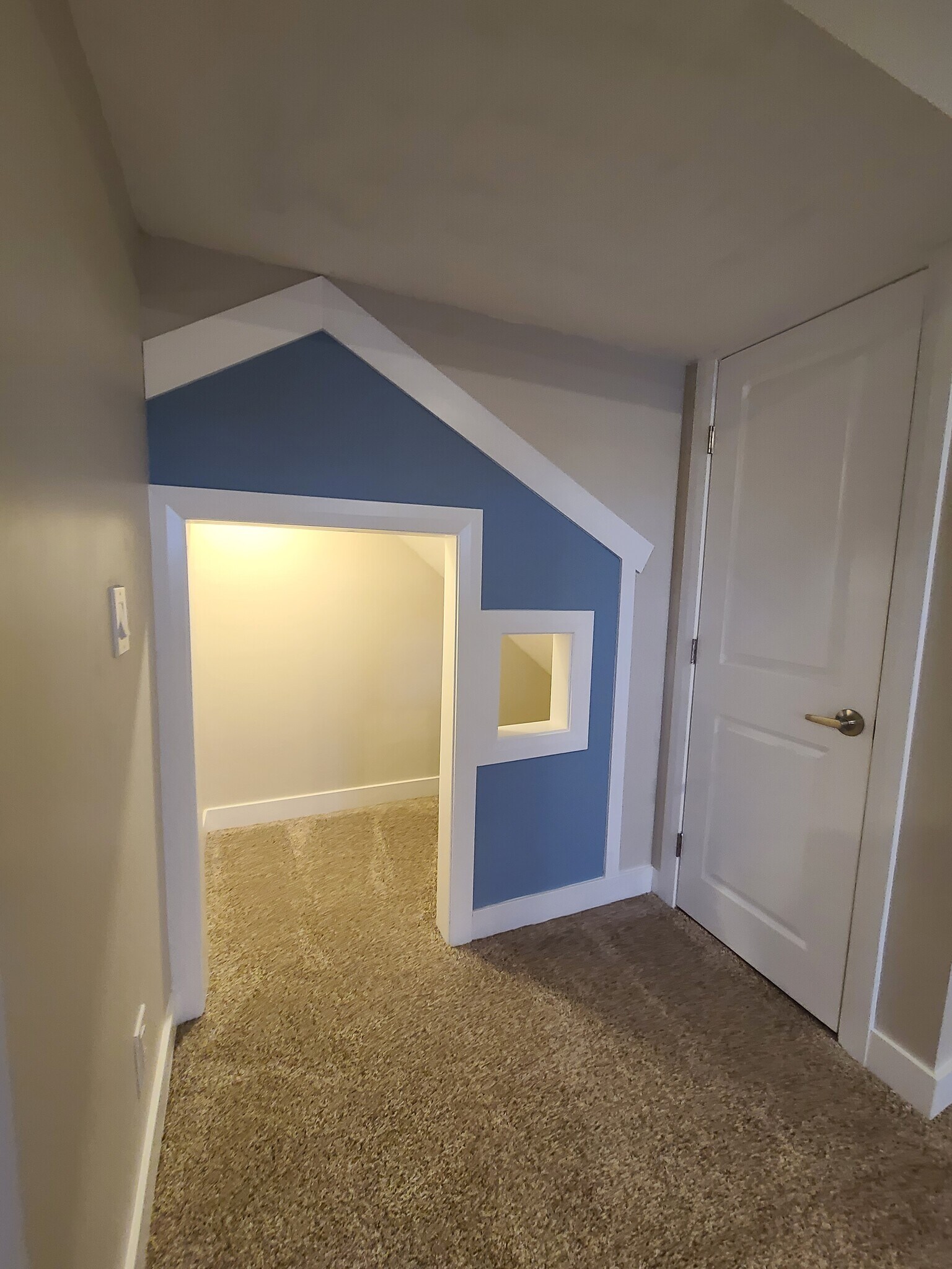 Building Photo - 2156 W War Admiral Ln
