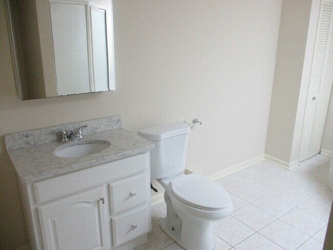 Building Photo - 356 Littleton Trail