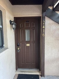 Building Photo - 2416 SE Garden Terrace