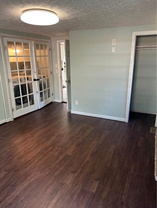 Building Photo - 6849 N Aurelius Rd