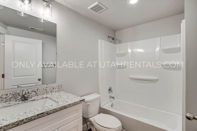 Building Photo - 5002 N Marble Fox Way