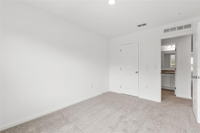 Building Photo - 377 Grand Pne Ln