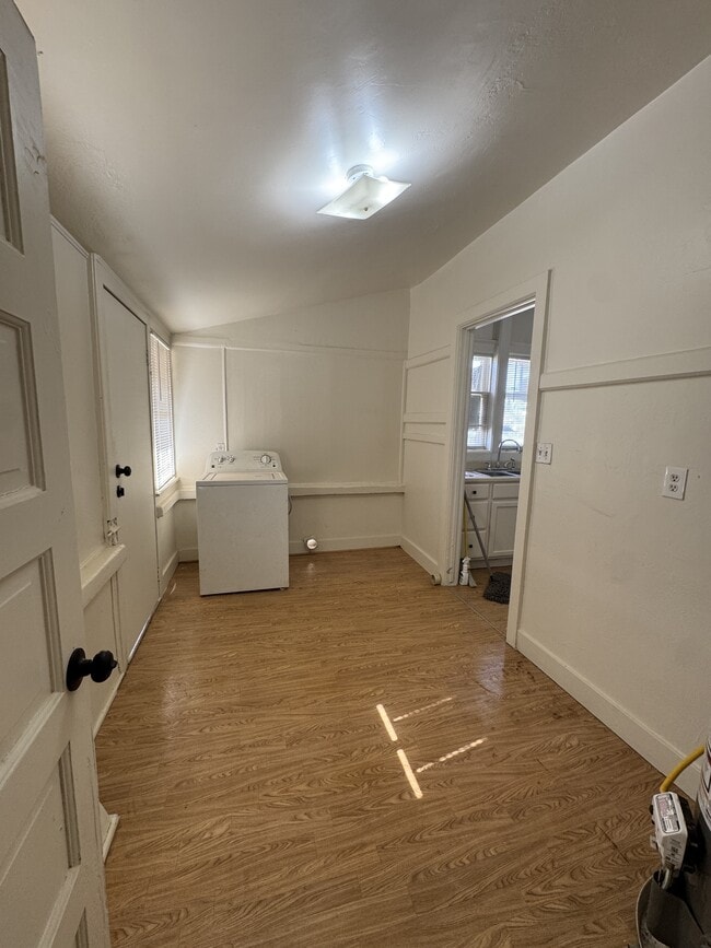 Building Photo - 1403 E Fillmore St