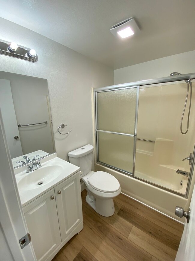 Building Photo - Completely Remodeled 3 Bedroom Cypress Hou...