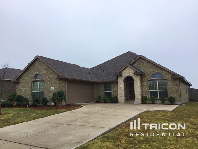 Building Photo - 718 River Run Dr