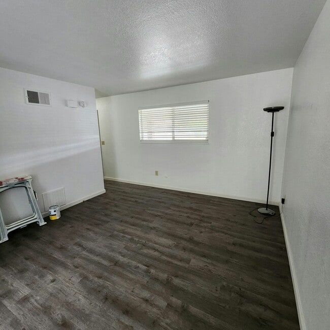 Building Photo - 3896 Rohnerville Rd