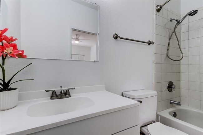 Building Photo - 2107 Portofino Pl