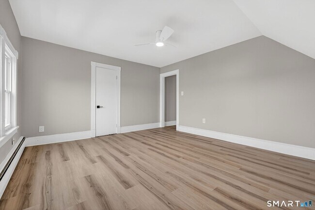 Building Photo - 129-131 Francis Avenue Unit 3rd Floor