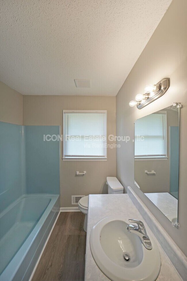 Building Photo - 251 Hog Farm Cir