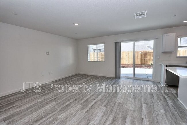 Building Photo - 8312 Whippersnapper Way