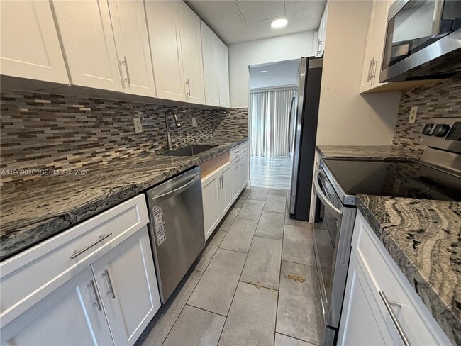 Building Photo - 853 NW 81st Terrace