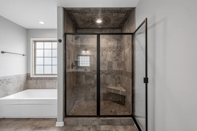 Building Photo - Pet Friendly Four Bedroom!
