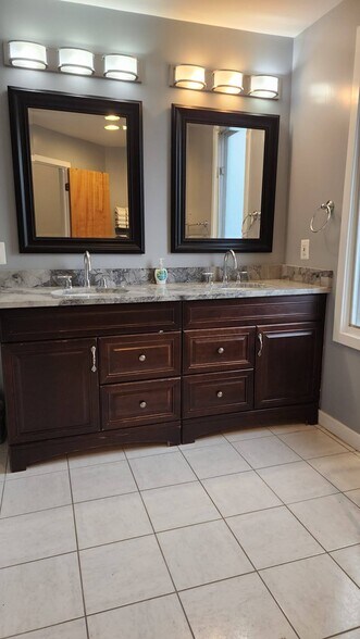 Building Photo - 3018 22nd St S