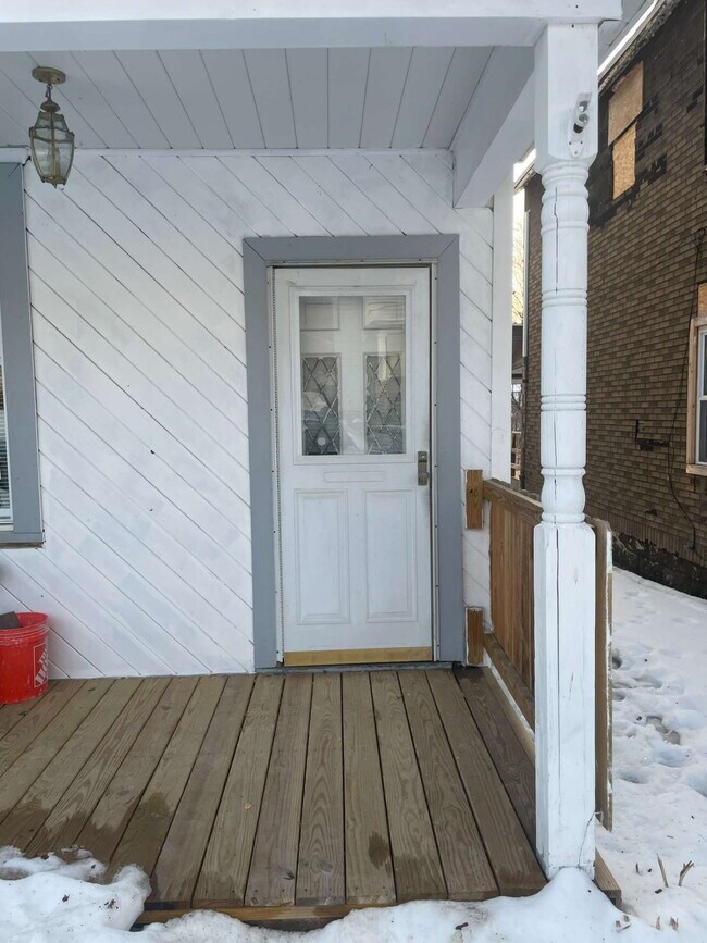 Building Photo - 618 Penn Ave