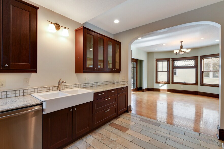 Building Photo - 1395 Englewood Ave