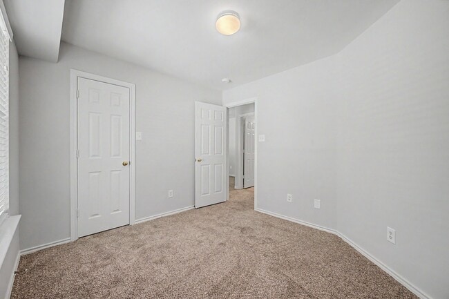 Building Photo - 43 S Camellia Grove Cir