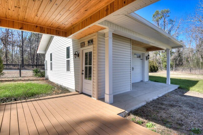 Building Photo - 400 Rish Store Rd