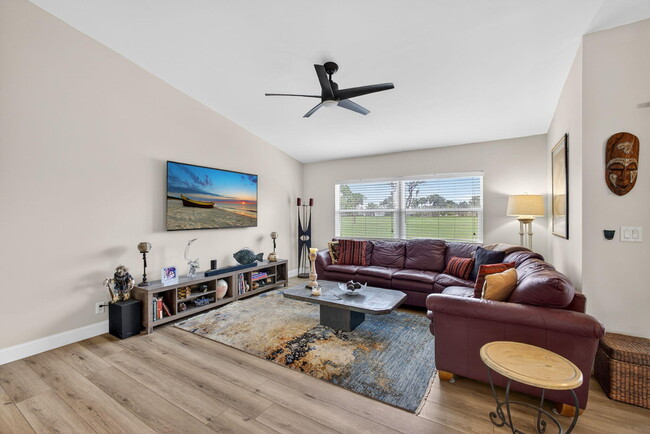 Building Photo - 18221 SE Fairview Cir