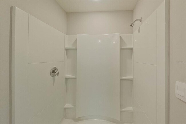 Building Photo - 8710 SW 44th Ct