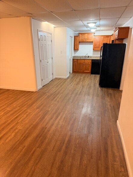 Building Photo - 4411 Chastant St