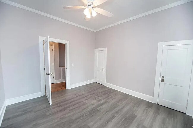 Building Photo - 3 Bedroom 2.5 Bathroom