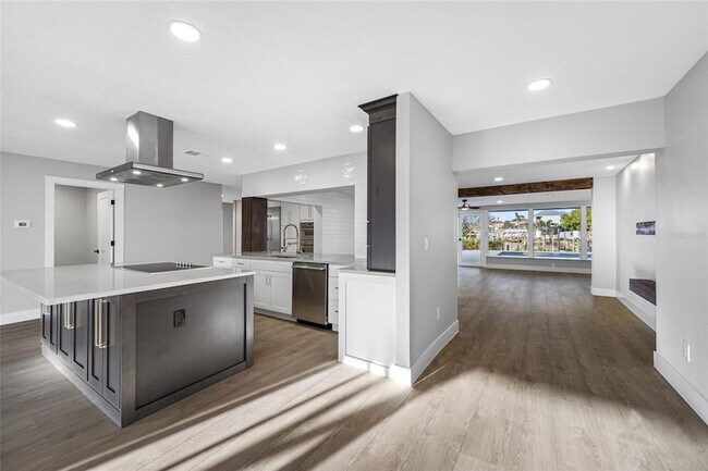 Building Photo - 1029 Bal Harbour Dr
