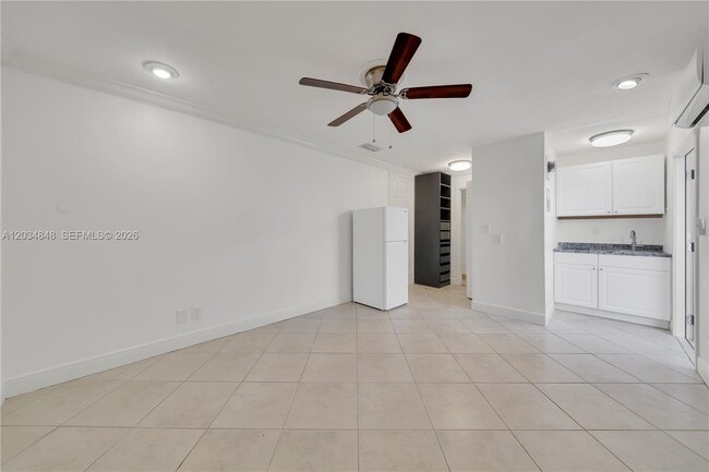 Building Photo - 7600 SW 19th Terrace