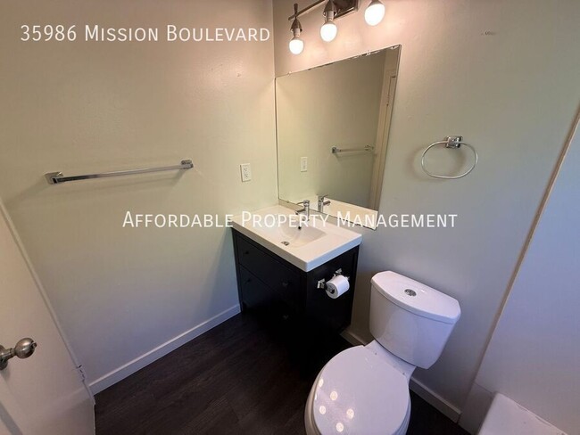 Building Photo - 35986 Mission Blvd