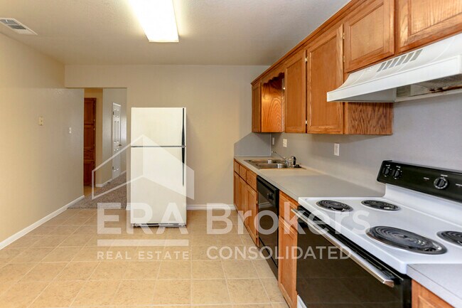 Building Photo - 1907 Windward Dr