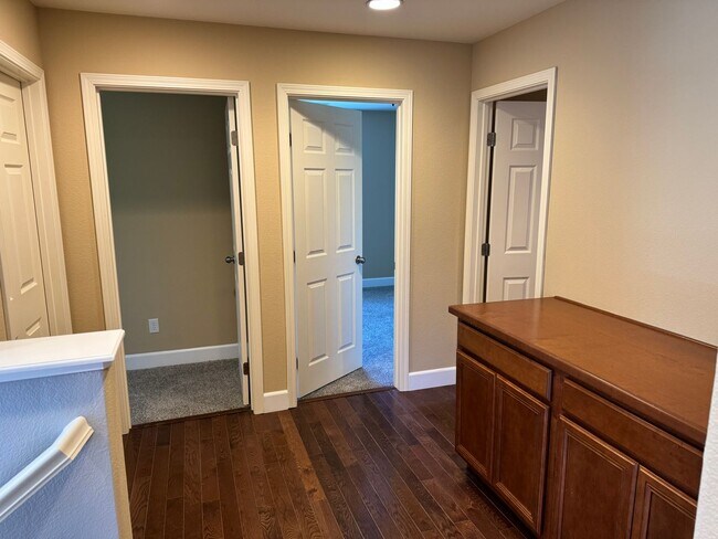 Building Photo - Beautiful South Reno Home!