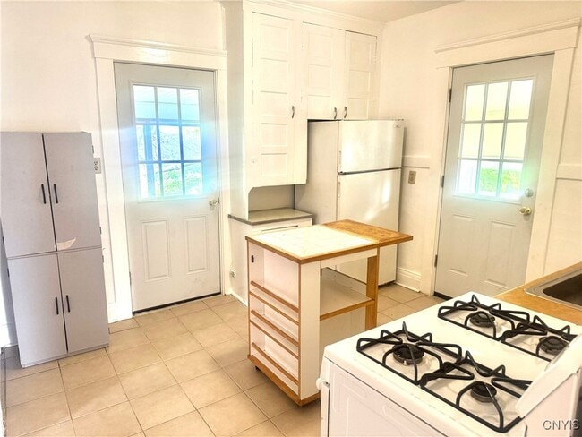 Building Photo - 126 Burnet Park Dr