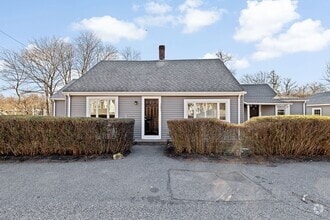Building Photo - 151 Hull St