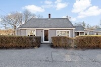 Building Photo - 151 Hull St