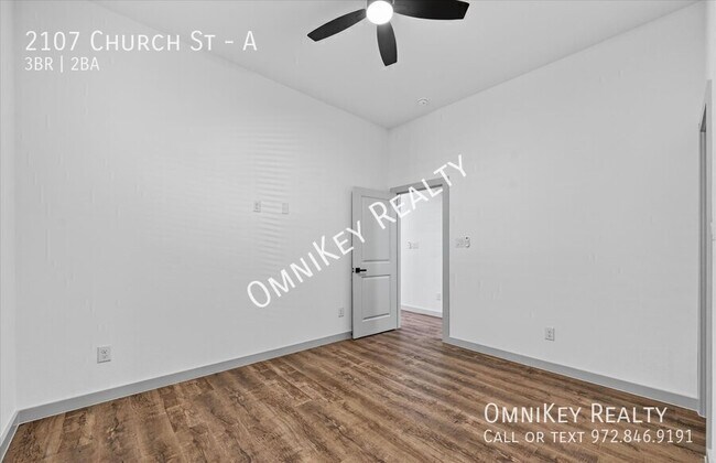 Building Photo - 2107 Church St
