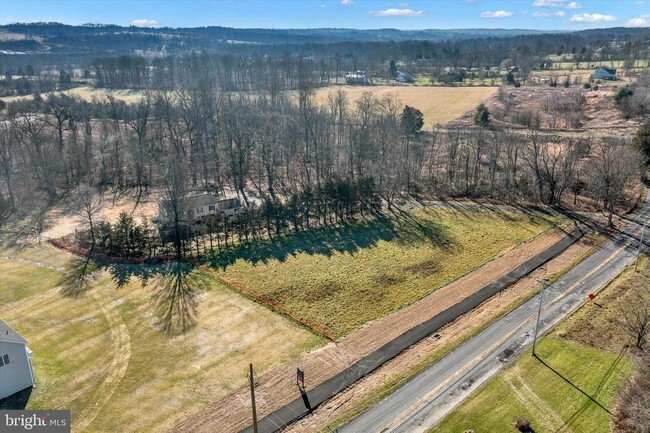 Building Photo - 5400 Curly Hill Rd