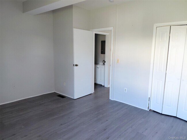 Building Photo - 79 Franklin St