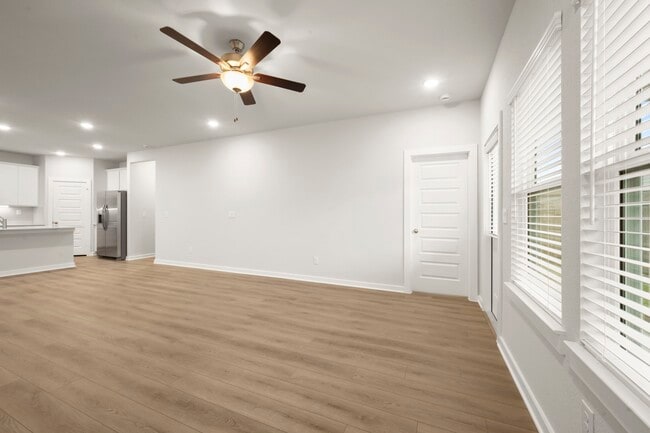 Building Photo - 8619 Blueberry Ash St