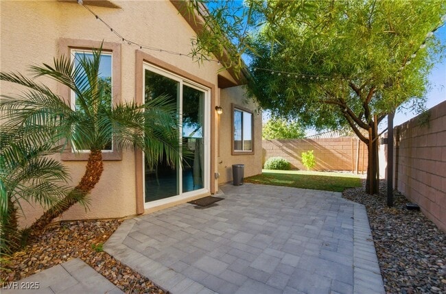 Building Photo - 692 Nathanial Ct