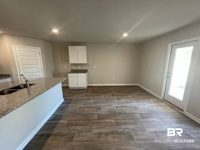 Building Photo - 213 Burnston Way