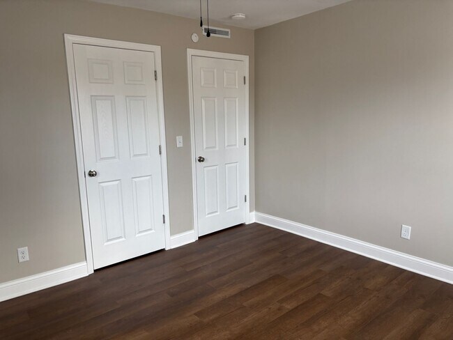 Building Photo - Beautifully Remodeled 3 Bed 1 Bath House